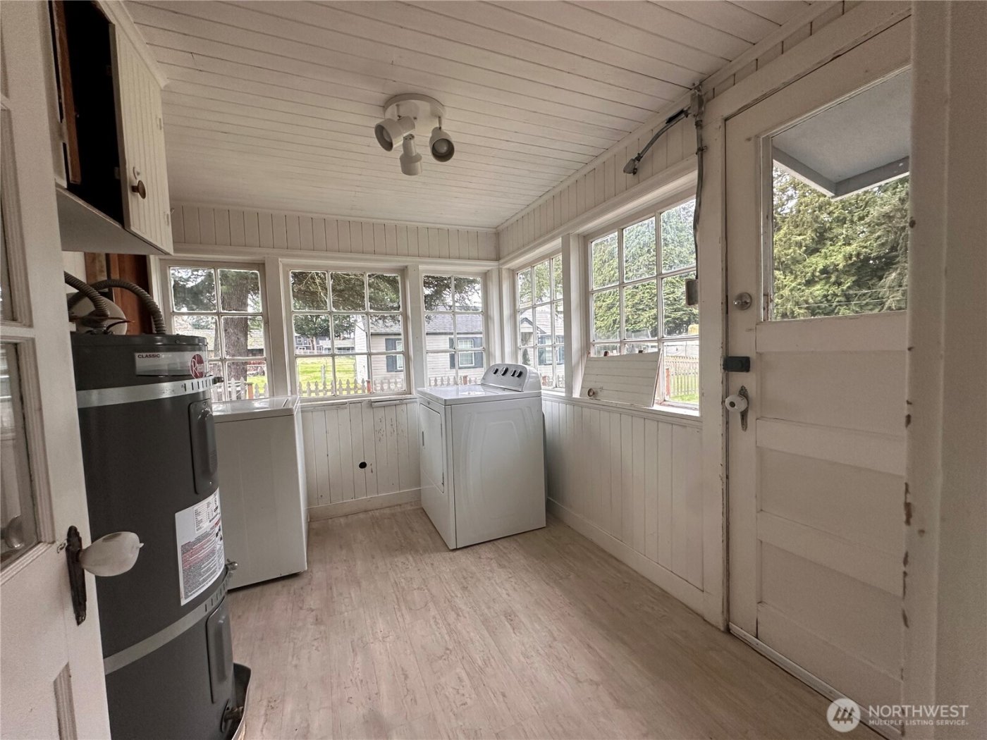 6925 52nd W #1, University Place, WA 98467