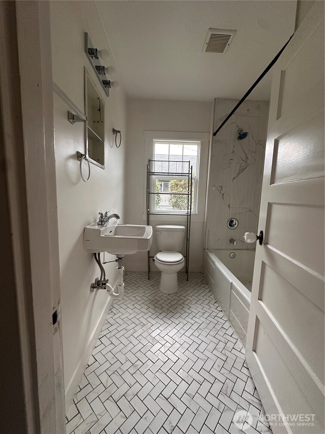 6925 52nd W #1, University Place, WA 98467