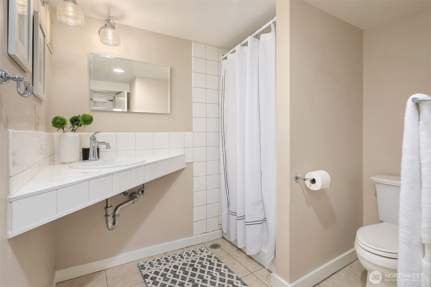 511 W McGraw Street , Seattle, WA 98119