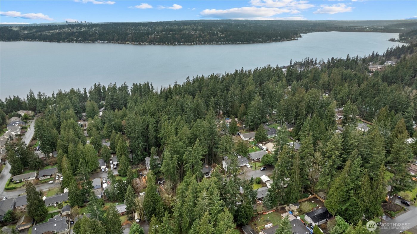 3575 NE 209th Avenue , Sammamish, WA 98074