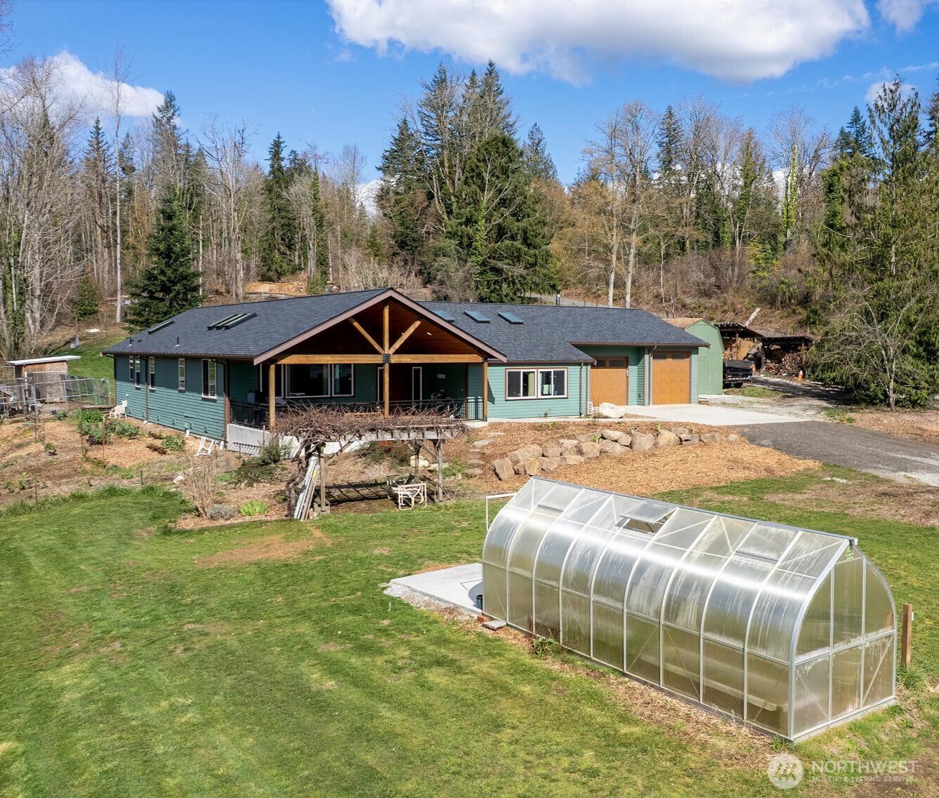 25218 SE 240th Street , Maple Valley, WA 98038
