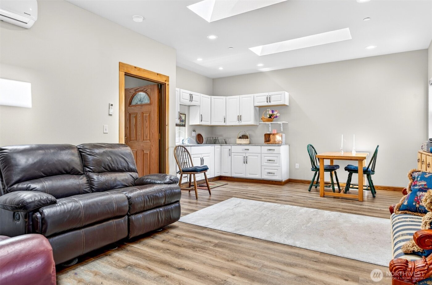 25218 SE 240th Street , Maple Valley, WA 98038