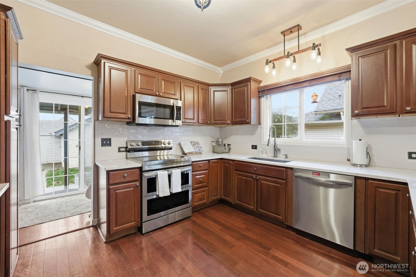 4124 S Park Avenue , Tacoma, WA 98418