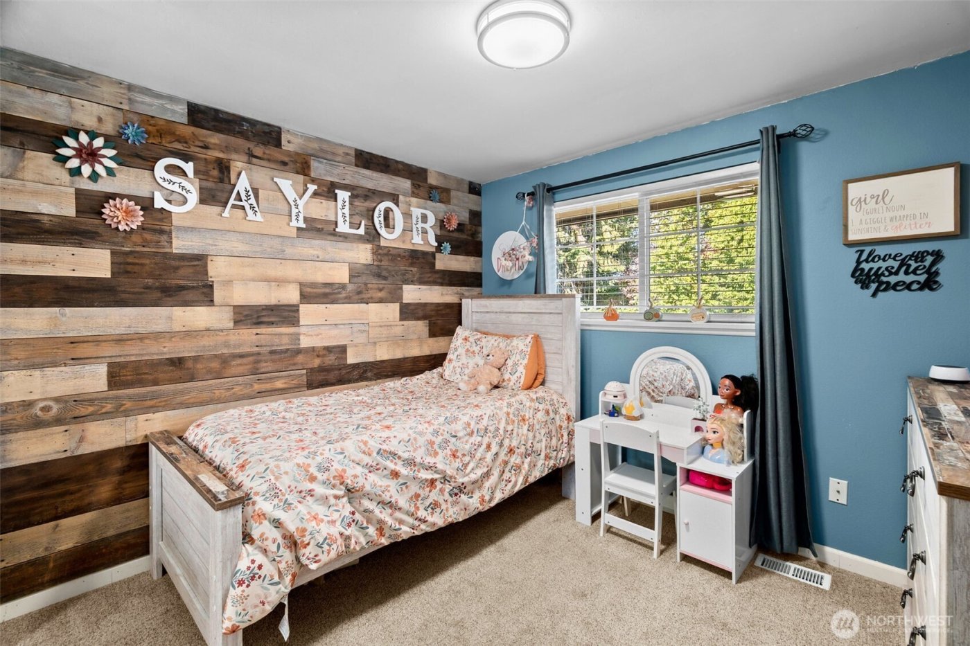 2105 W Stewart , Puyallup, WA 98371