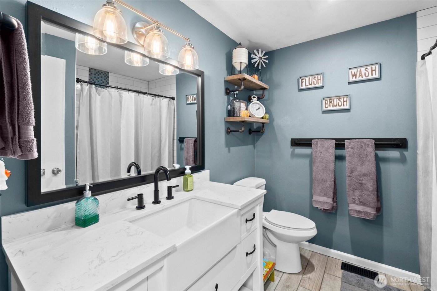 2105 W Stewart , Puyallup, WA 98371