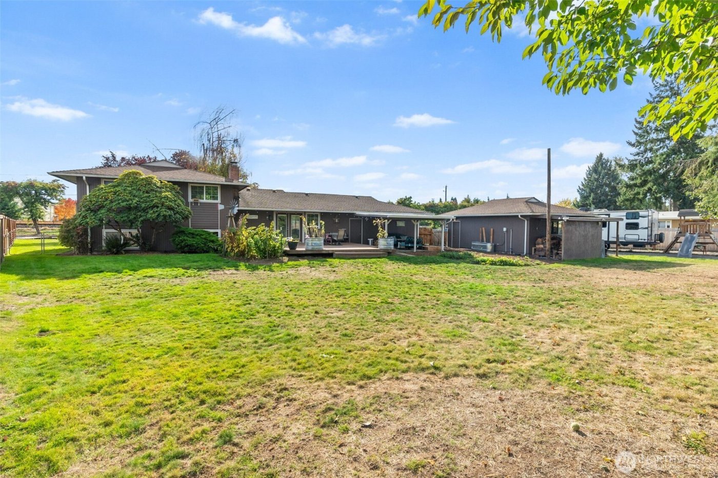 2105 W Stewart , Puyallup, WA 98371