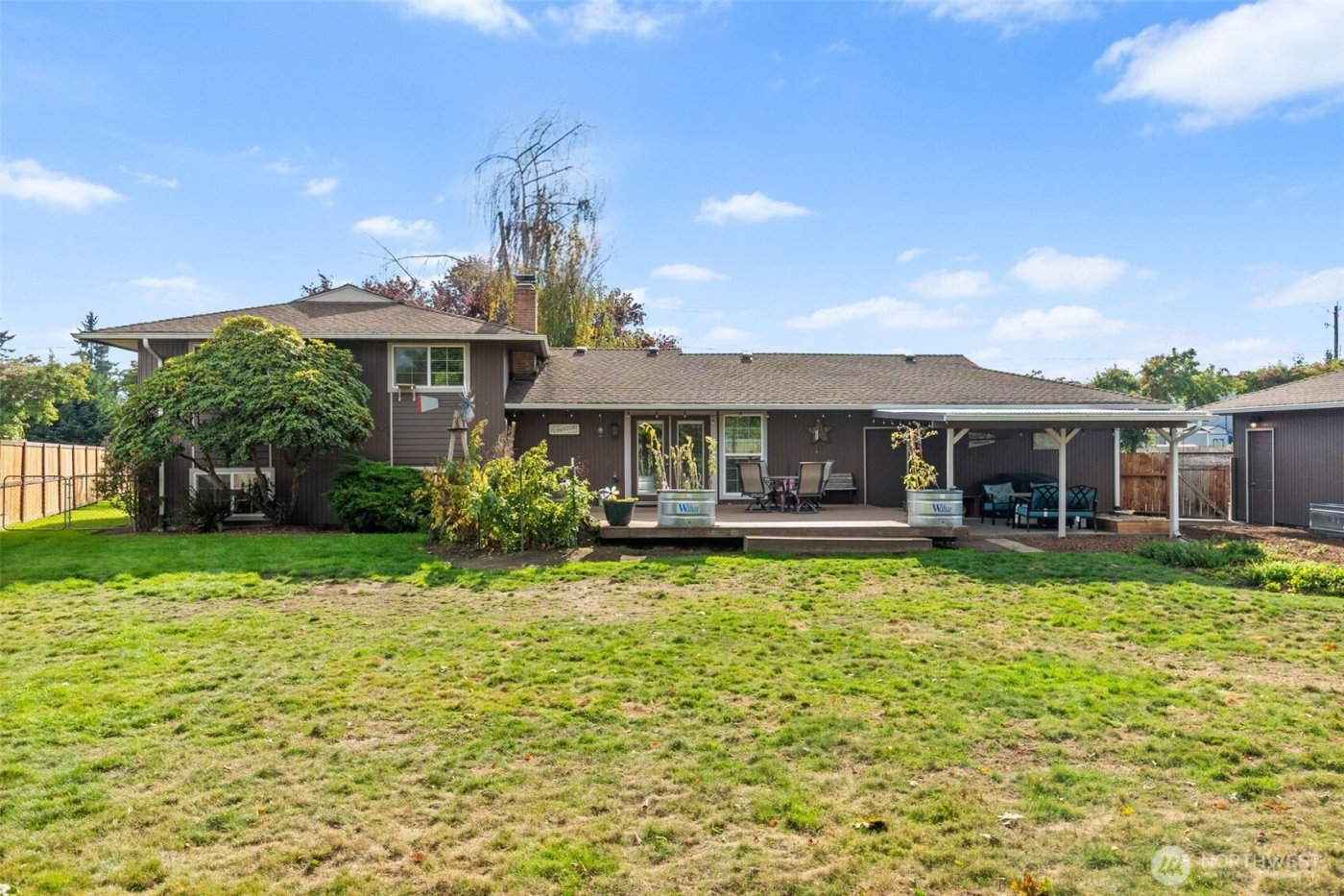 2105 W Stewart , Puyallup, WA 98371