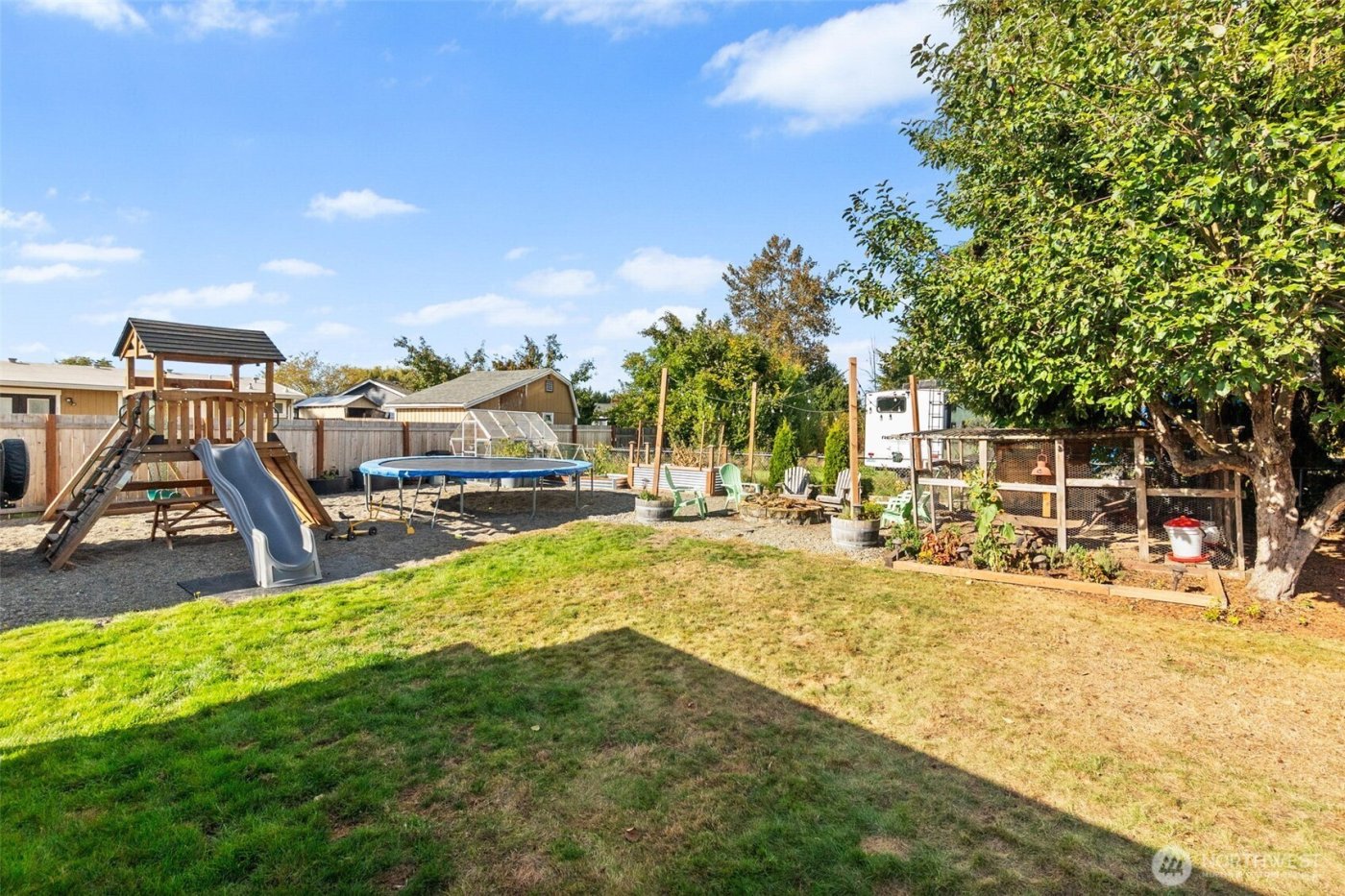 2105 W Stewart , Puyallup, WA 98371