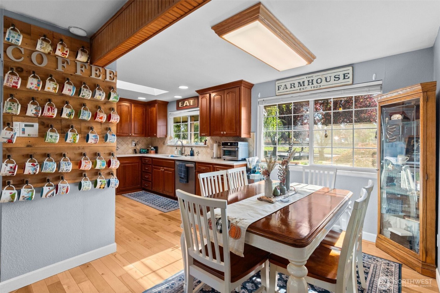 2105 W Stewart , Puyallup, WA 98371