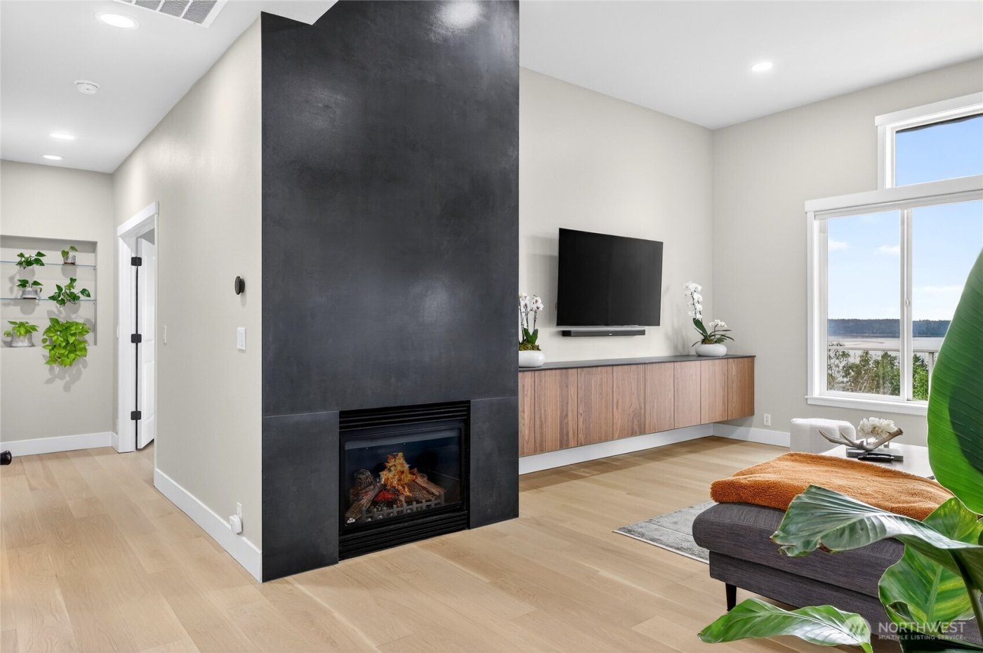 12235 15th Avenue SW, Burien, WA 98146