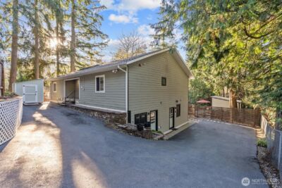 7337 151st Avenue NE, Redmond, WA 98052 - Photo 2