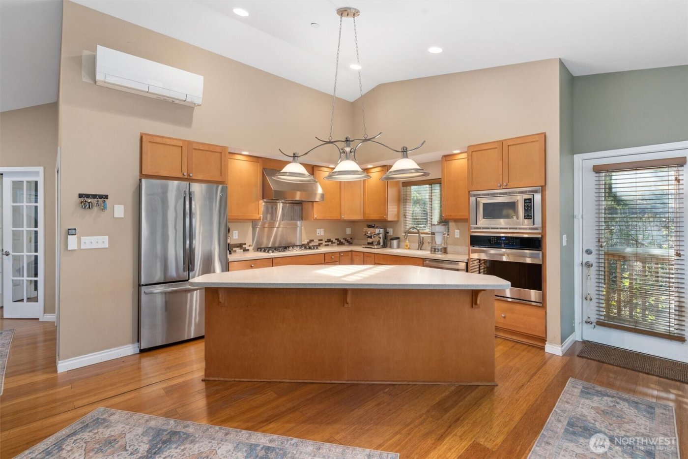 7337 151st Avenue NE, Redmond, WA 98052