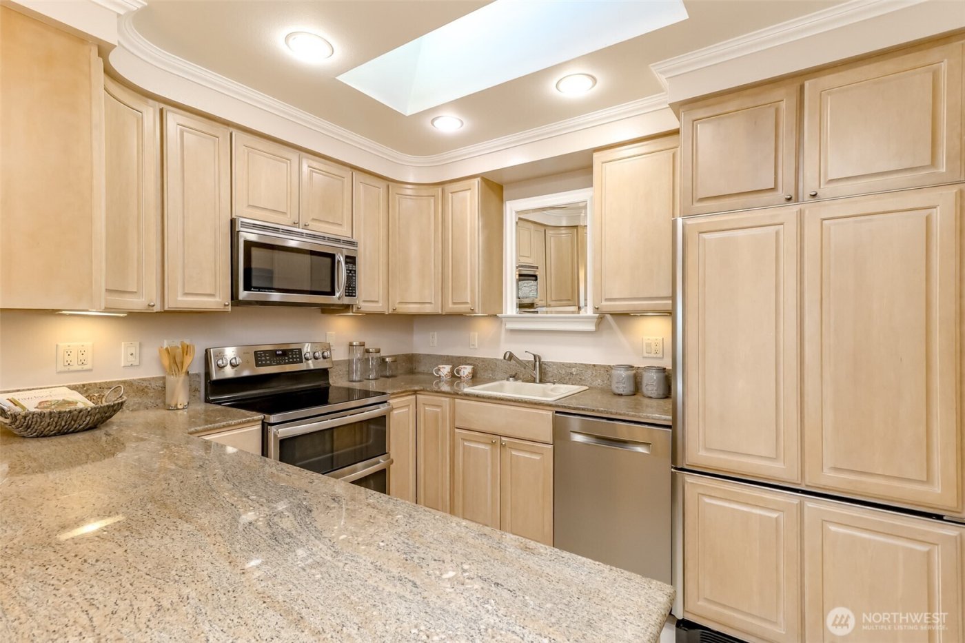 4444 44th Avenue SW #405, Seattle, WA 98116
