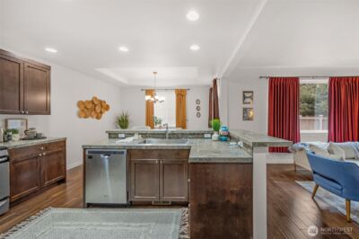 317 204th Place SE, Bothell, WA 98012 - Photo 9