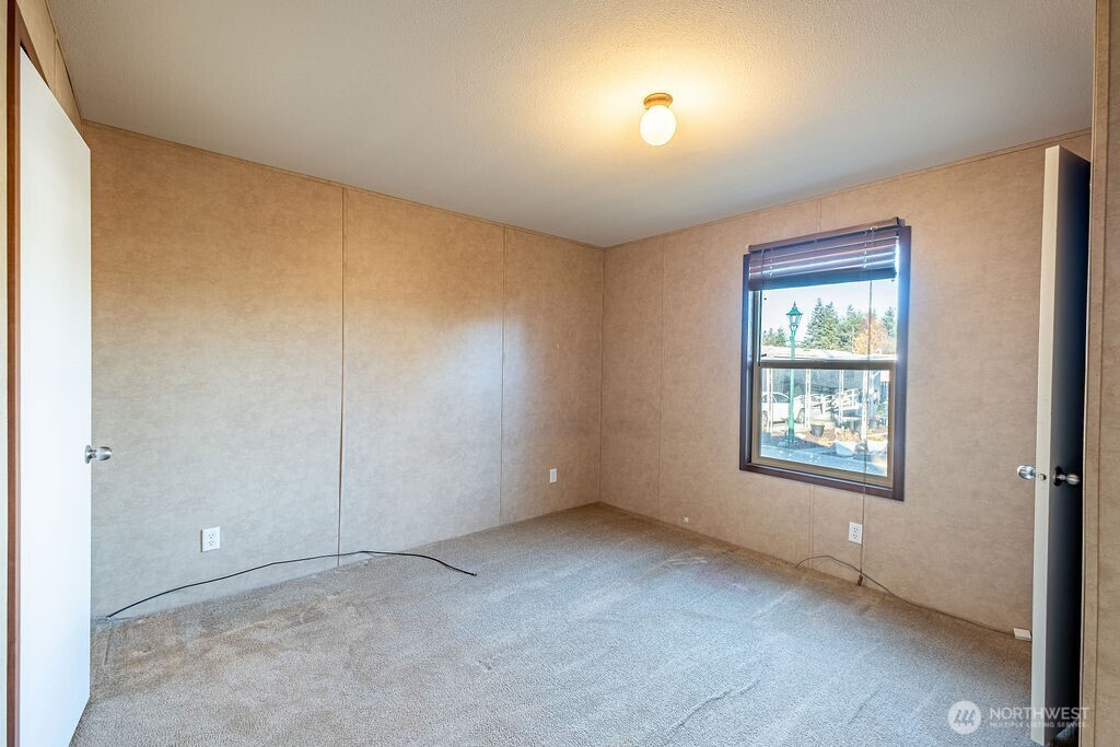 225 NE Ernst #25, Oak Harbor, WA 98277