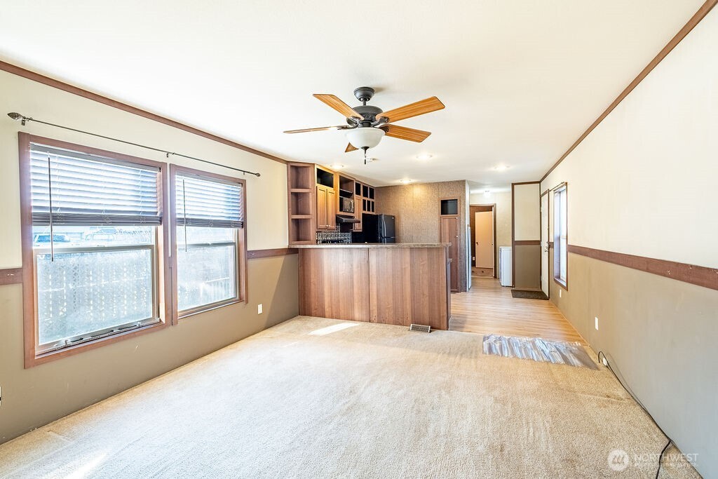 225 NE Ernst #25, Oak Harbor, WA 98277