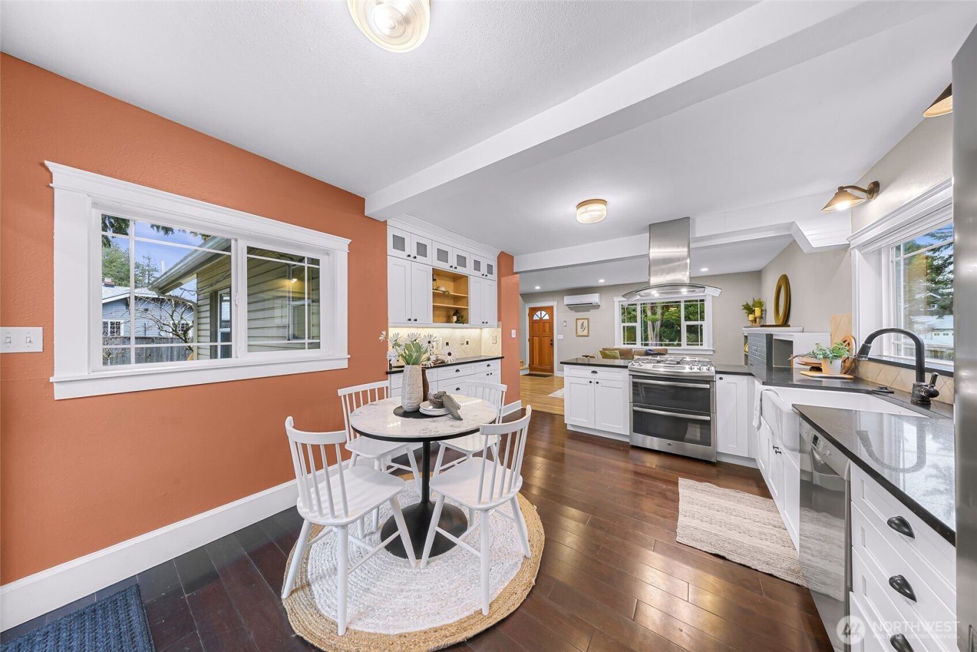 1420 E Maplewood Avenue , Bellingham, WA 98225