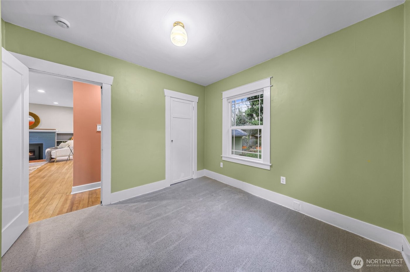1420 E Maplewood Avenue , Bellingham, WA 98225