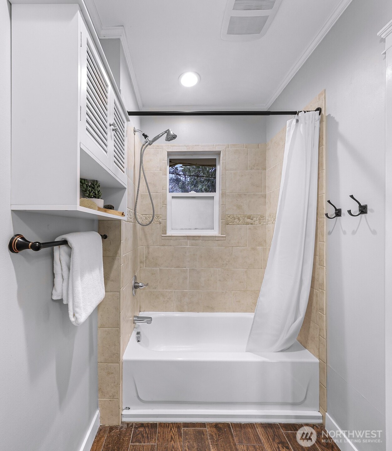 1420 E Maplewood Avenue , Bellingham, WA 98225