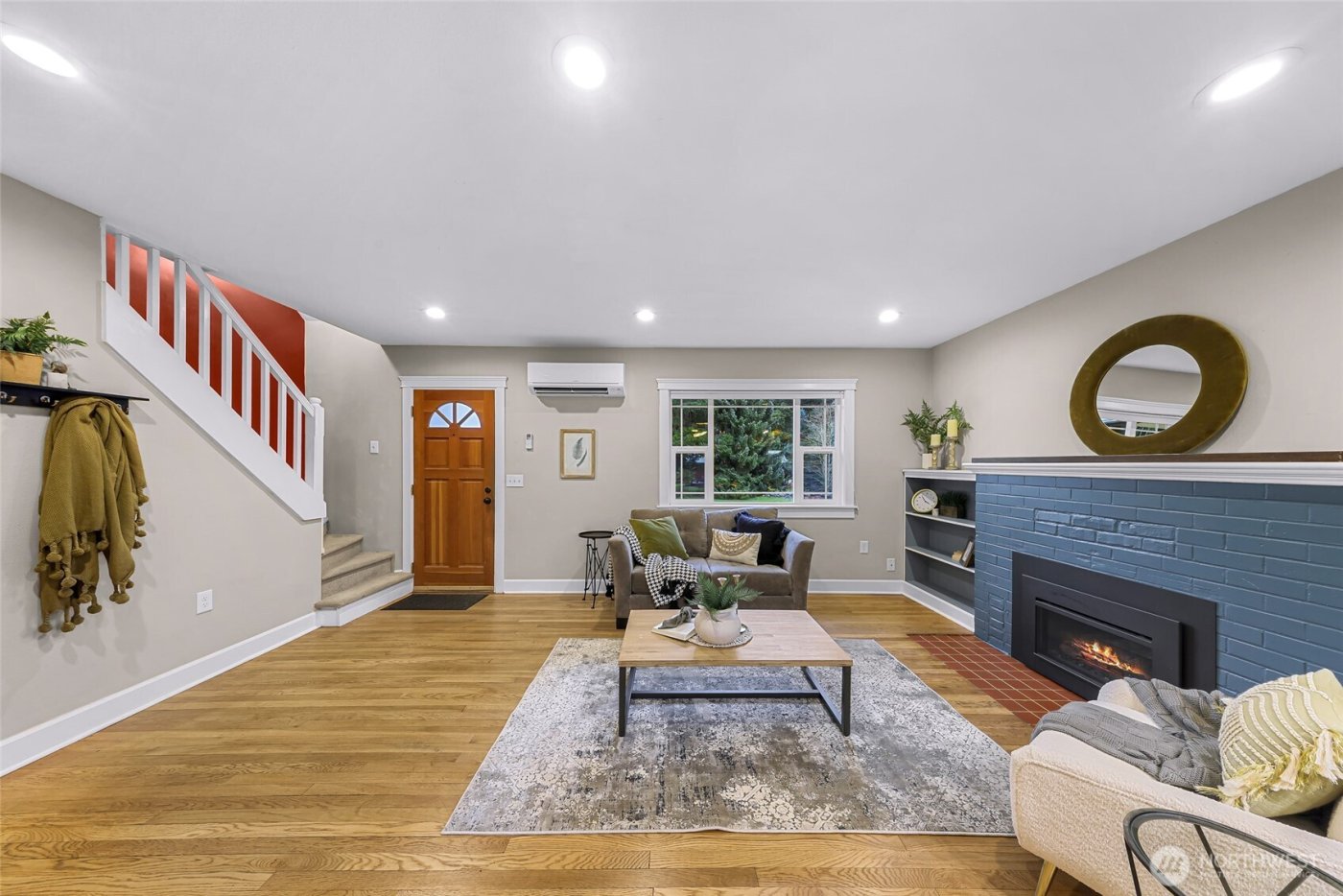 1420 E Maplewood Avenue , Bellingham, WA 98225