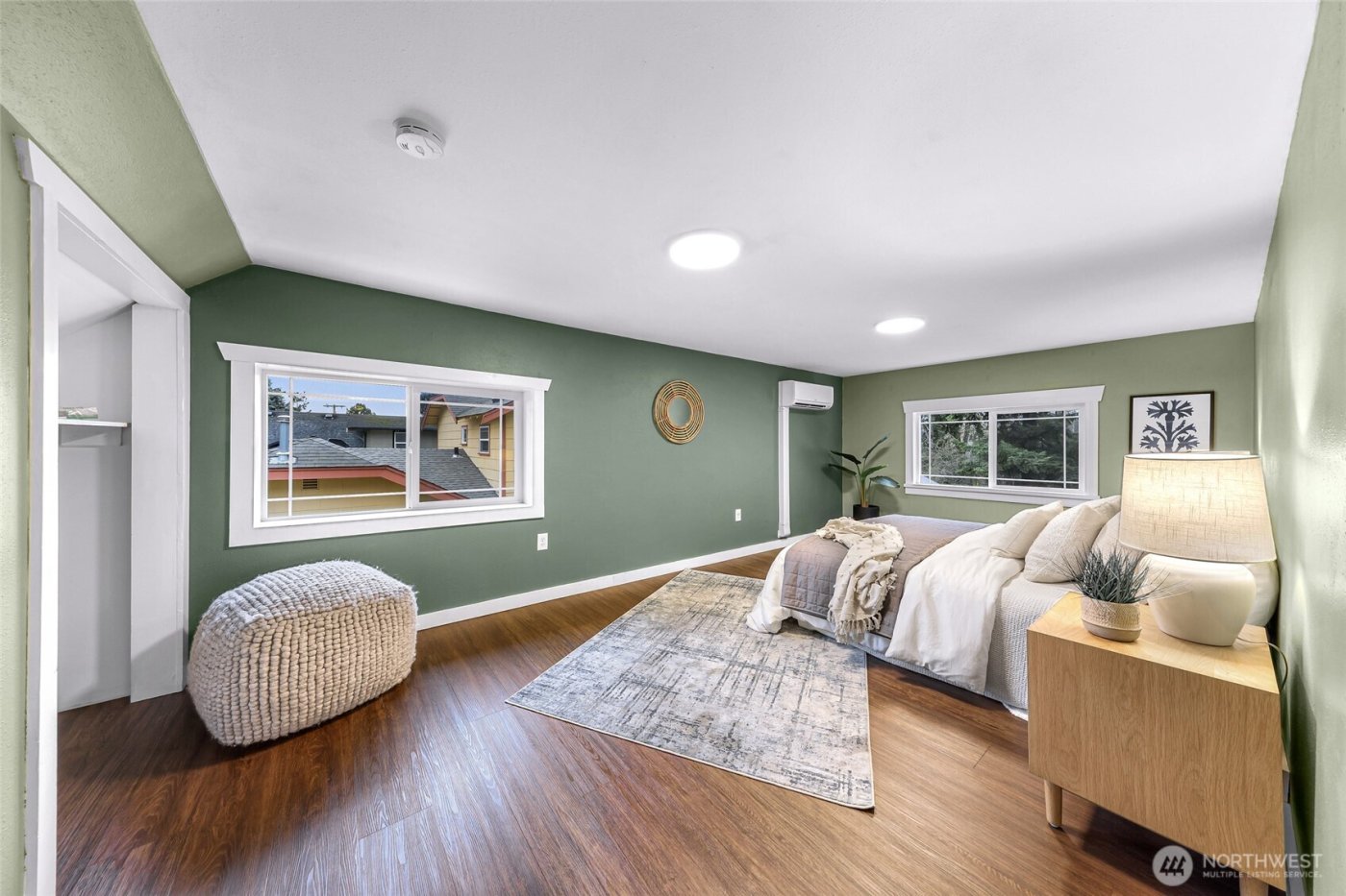 1420 E Maplewood Avenue , Bellingham, WA 98225