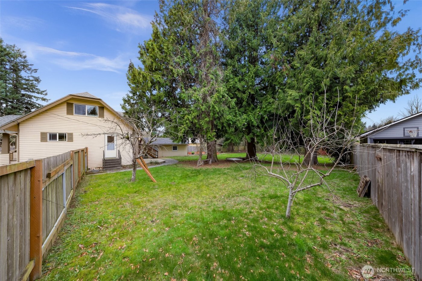 1420 E Maplewood Avenue , Bellingham, WA 98225