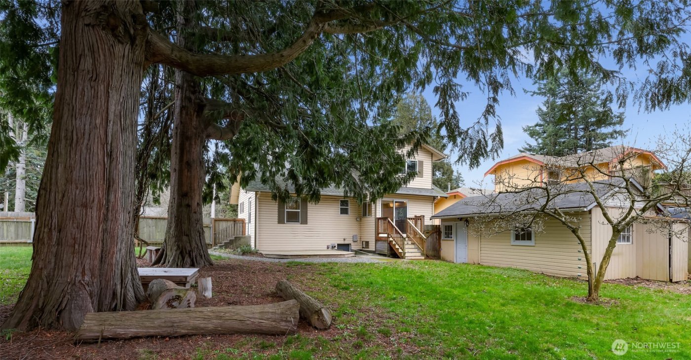 1420 E Maplewood Avenue , Bellingham, WA 98225