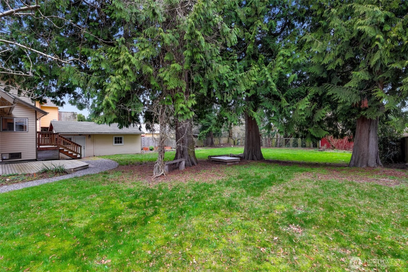 1420 E Maplewood Avenue , Bellingham, WA 98225