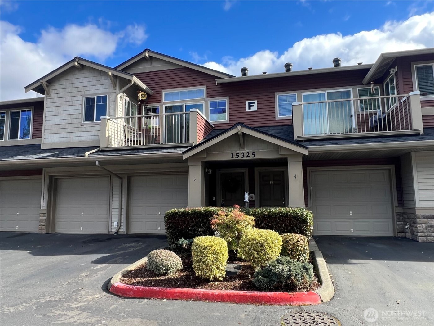 15325 SE 155th Place #F-3, Renton, WA 98058