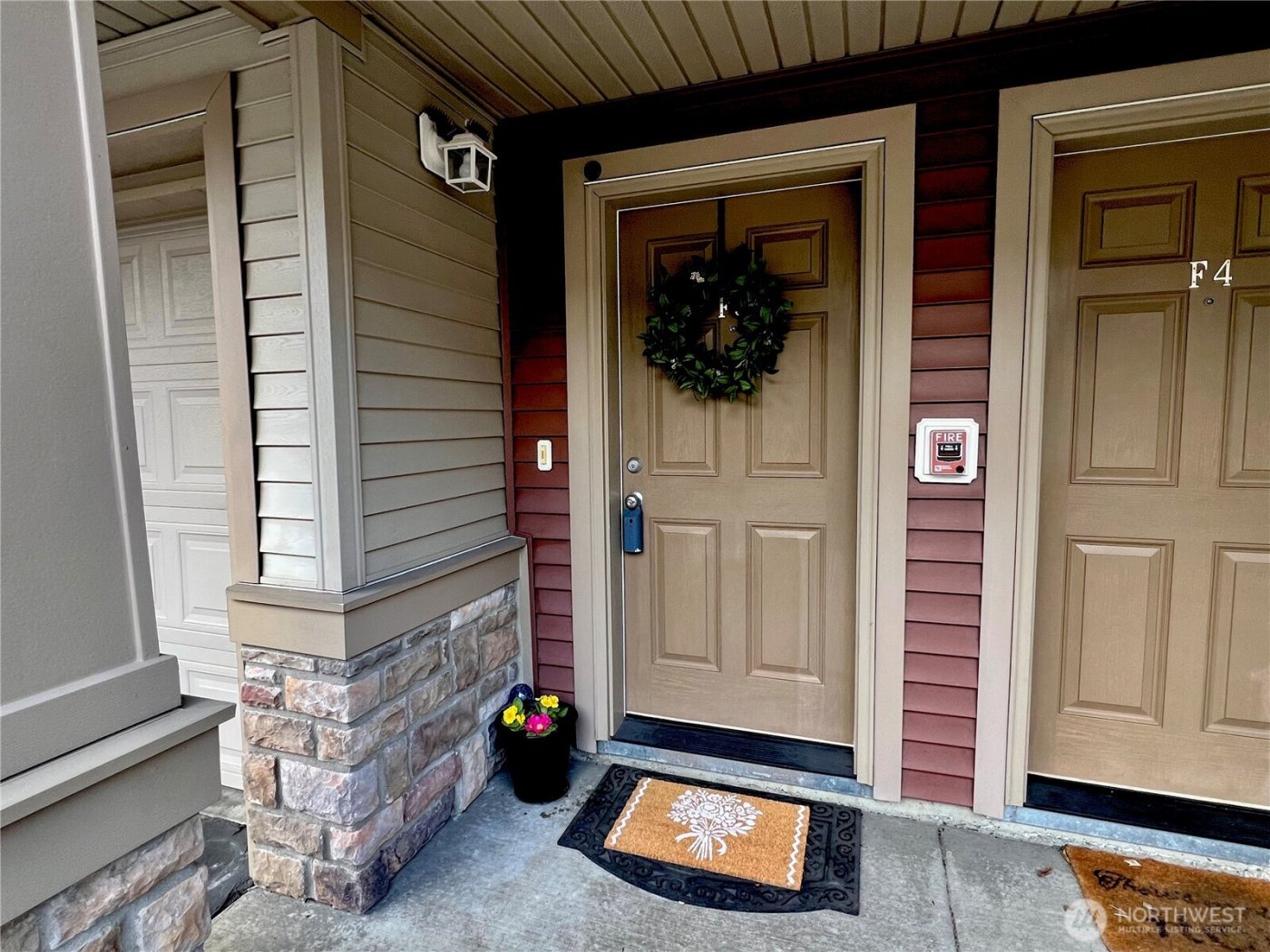 15325 SE 155th Place #F-3, Renton, WA 98058