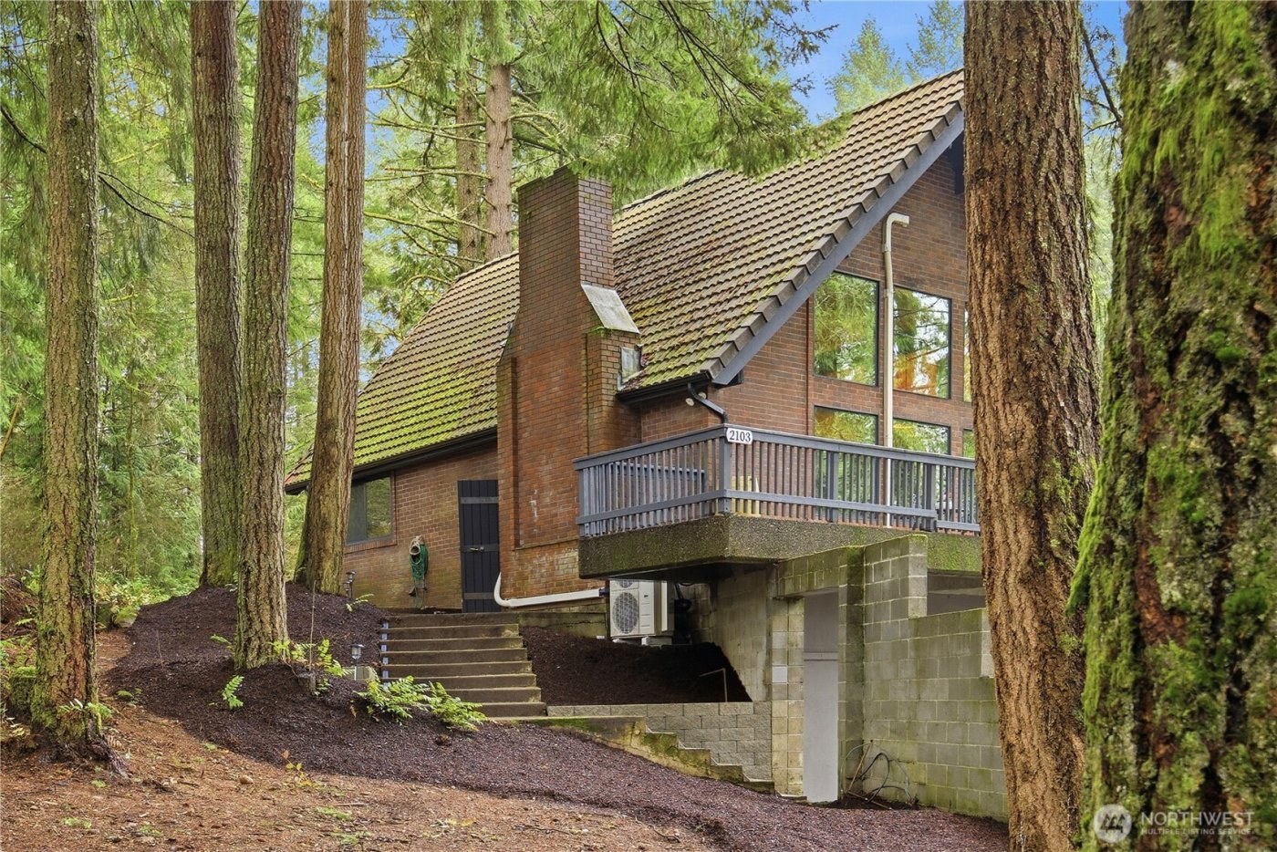 2103 46th Avenue NE, Olympia, WA 98506