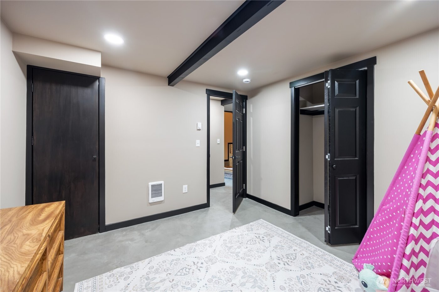 2103 46th Avenue NE, Olympia, WA 98506