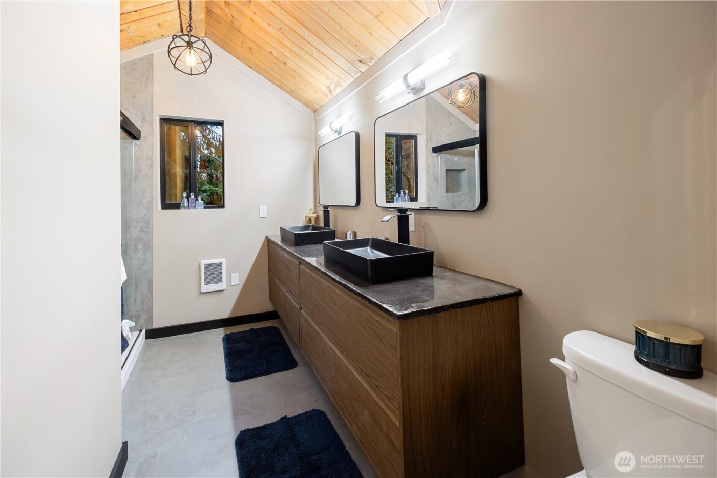 2103 46th Avenue NE, Olympia, WA 98506