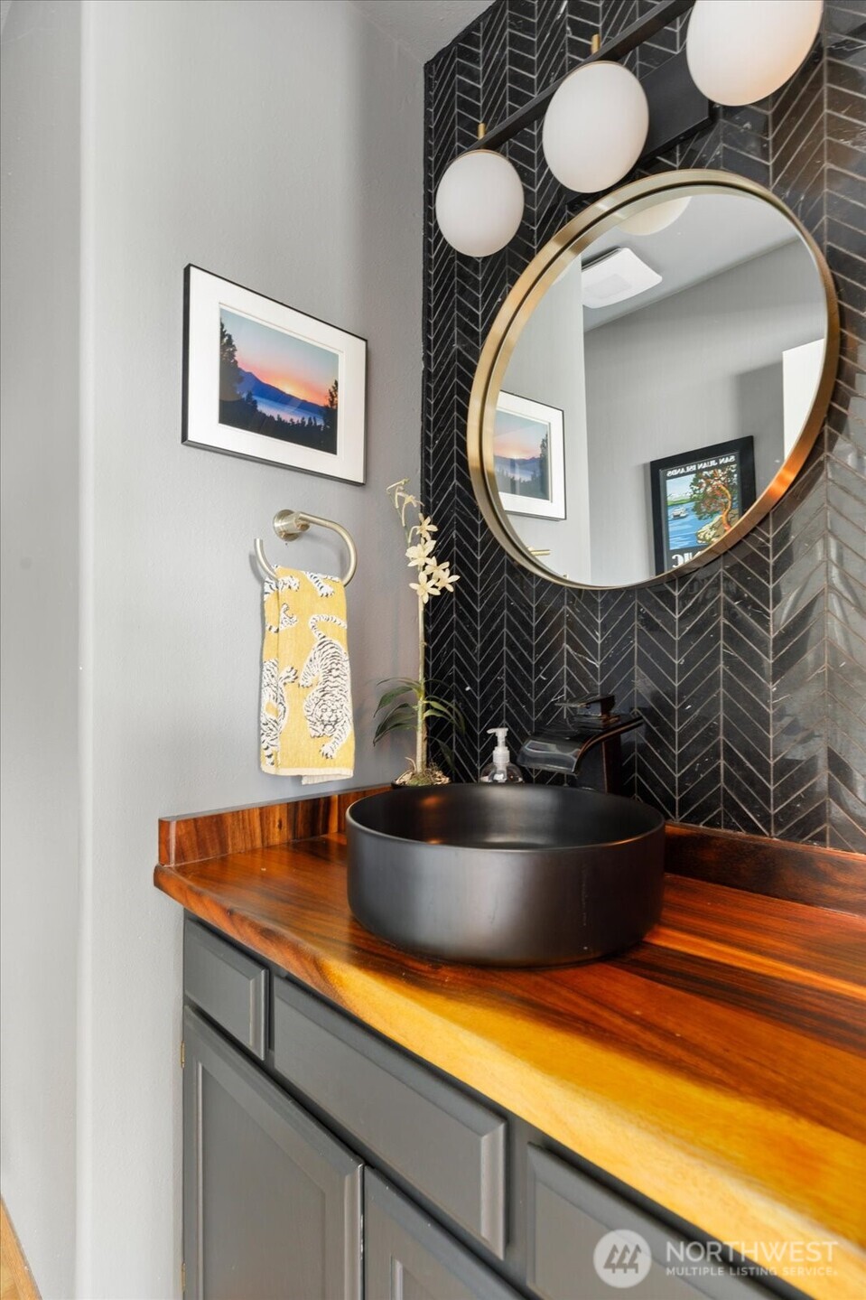 2011 Sandusky Road , Oak Harbor, WA 98277