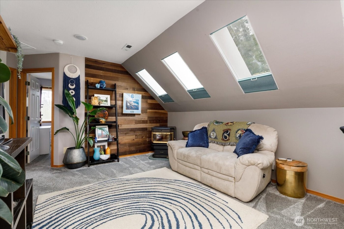 2011 Sandusky Road , Oak Harbor, WA 98277