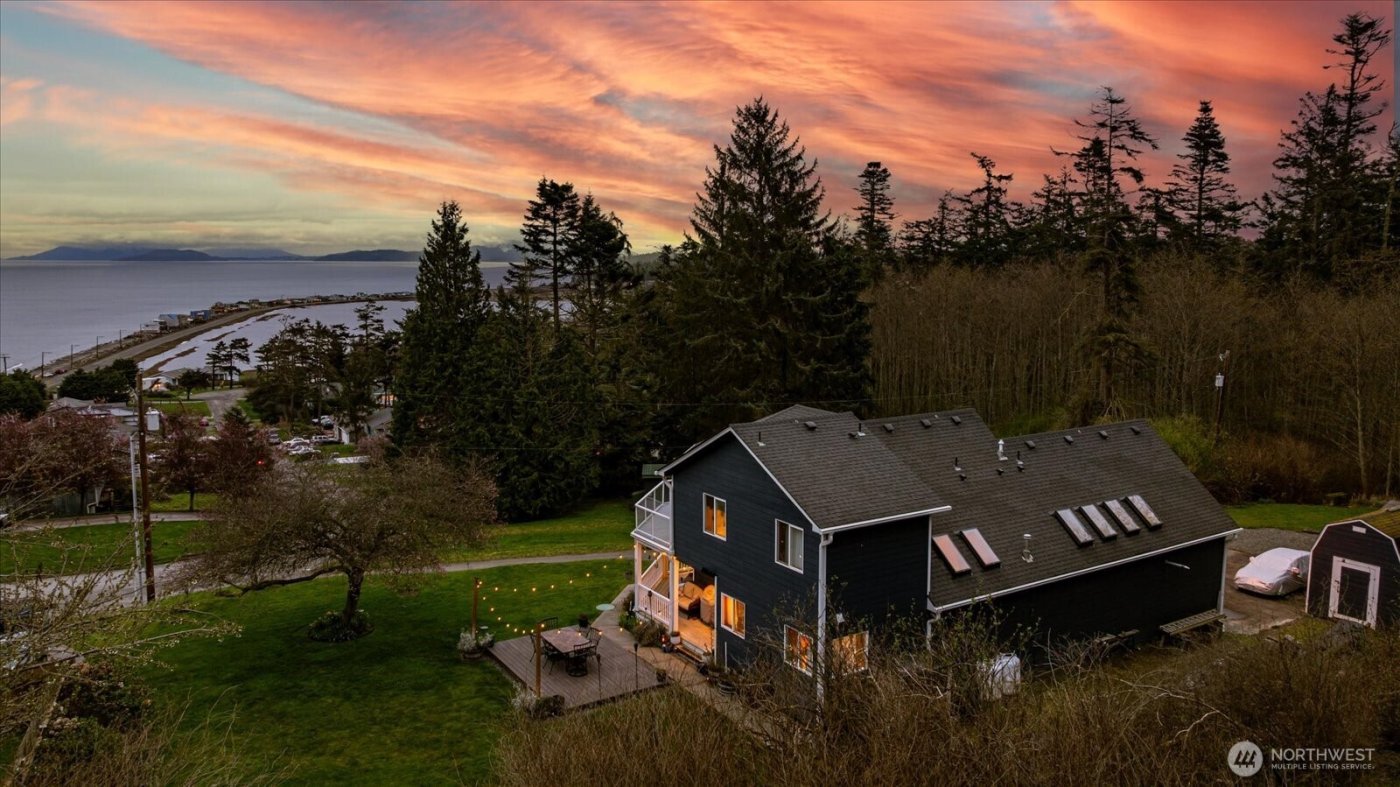 2011 Sandusky Road , Oak Harbor, WA 98277