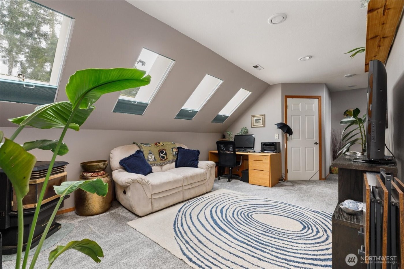 2011 Sandusky Road , Oak Harbor, WA 98277