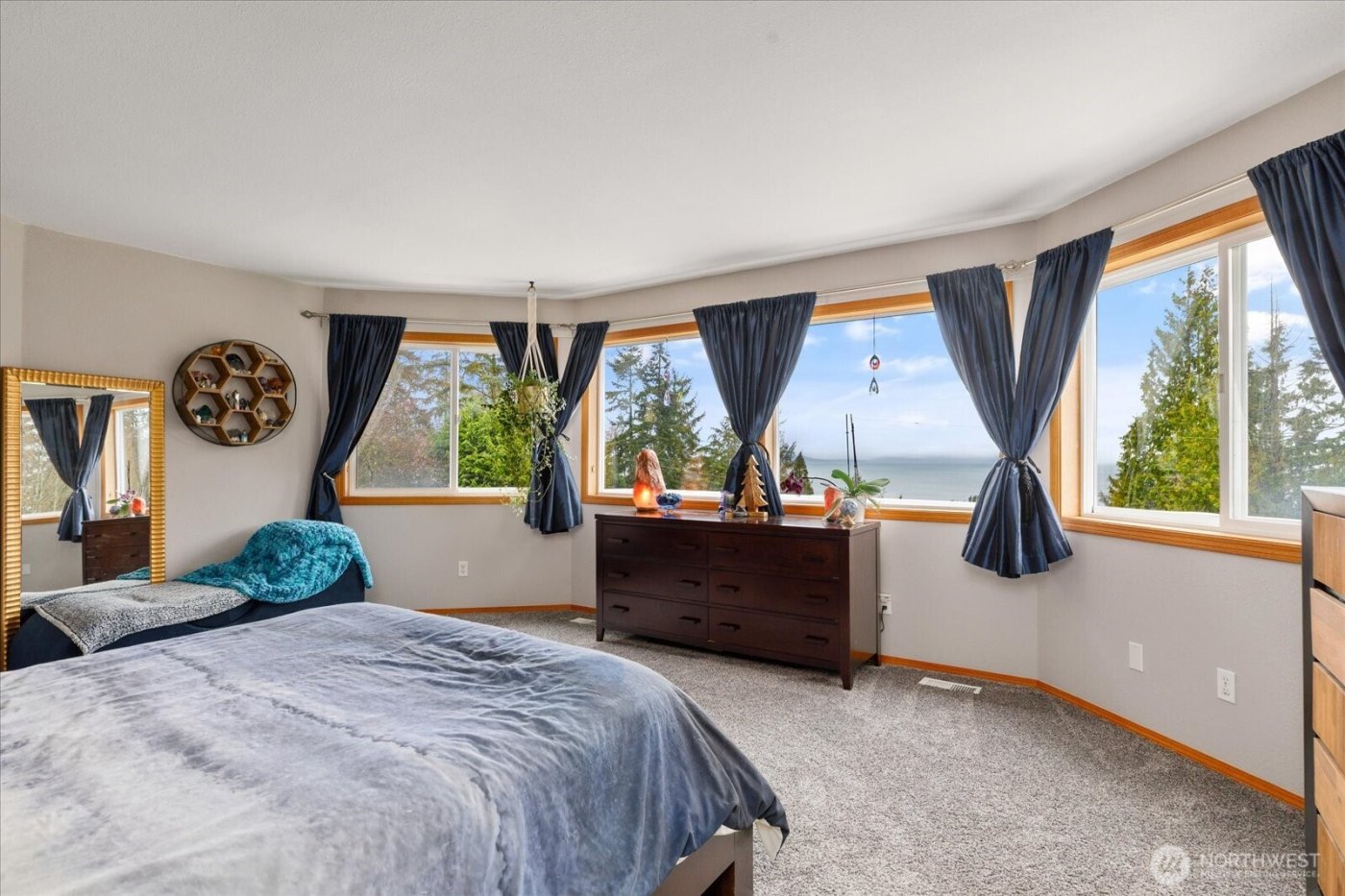 2011 Sandusky Road , Oak Harbor, WA 98277