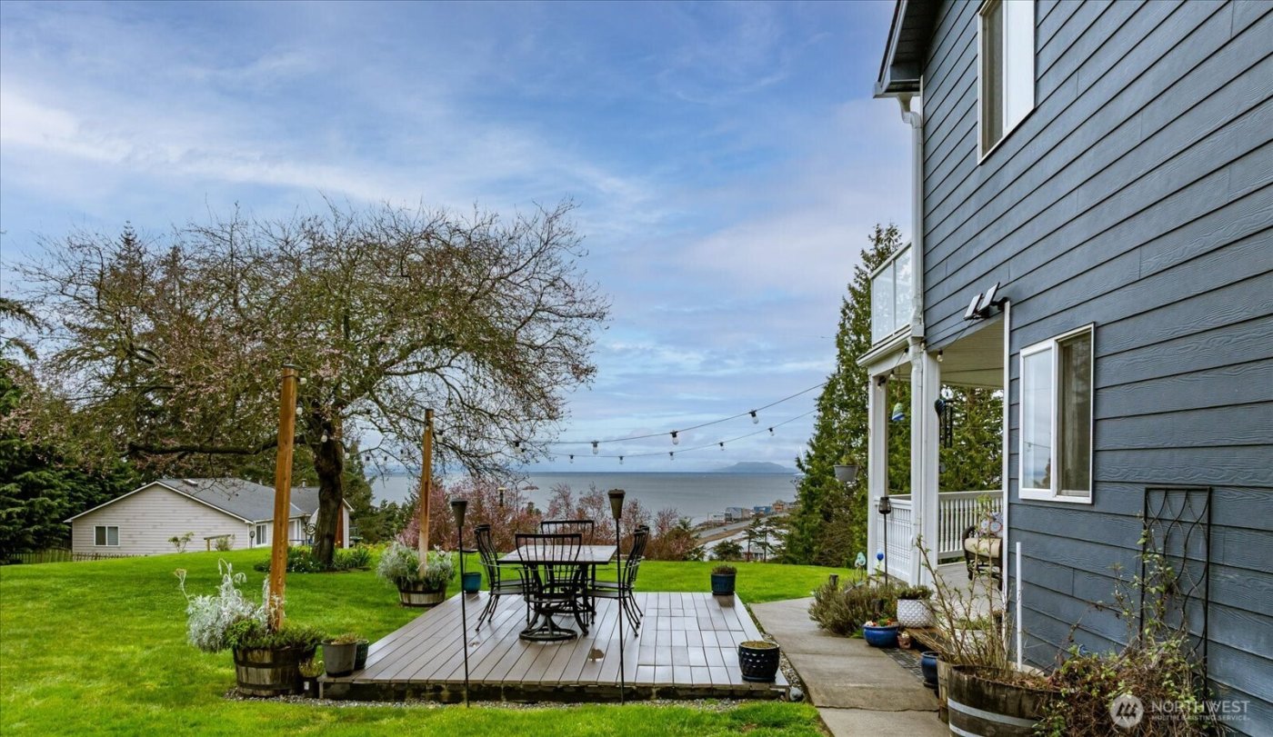 2011 Sandusky Road , Oak Harbor, WA 98277