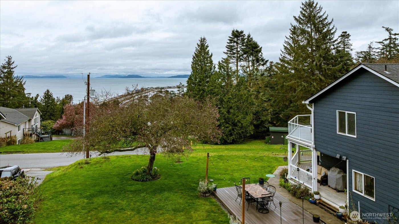 2011 Sandusky Road , Oak Harbor, WA 98277