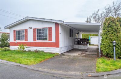 225 NE Ernst ##49, Oak Harbor, WA 98277