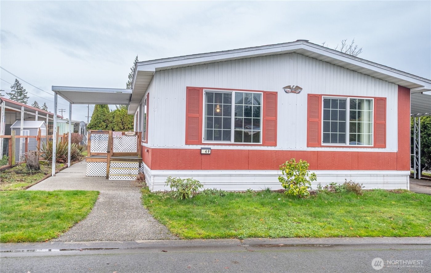 225 NE Ernst ##49, Oak Harbor, WA 98277
