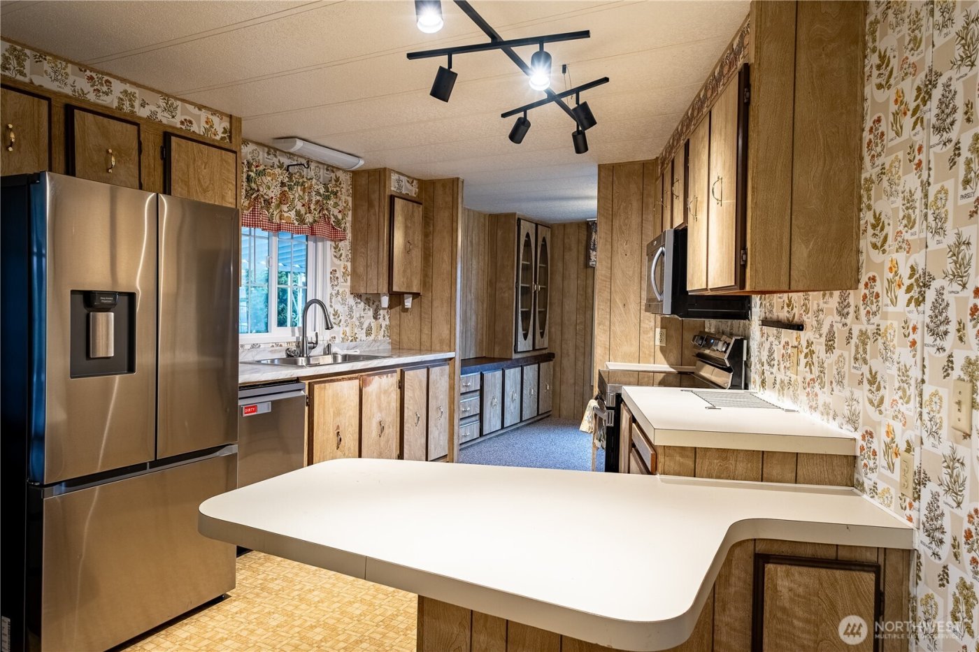 225 NE Ernst ##49, Oak Harbor, WA 98277