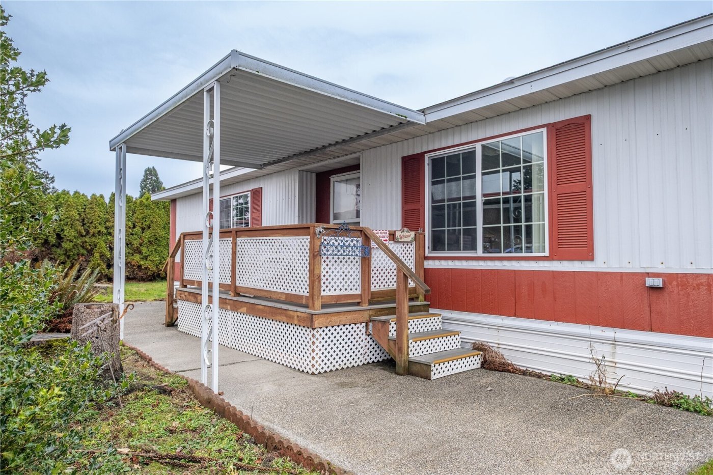 225 NE Ernst ##49, Oak Harbor, WA 98277