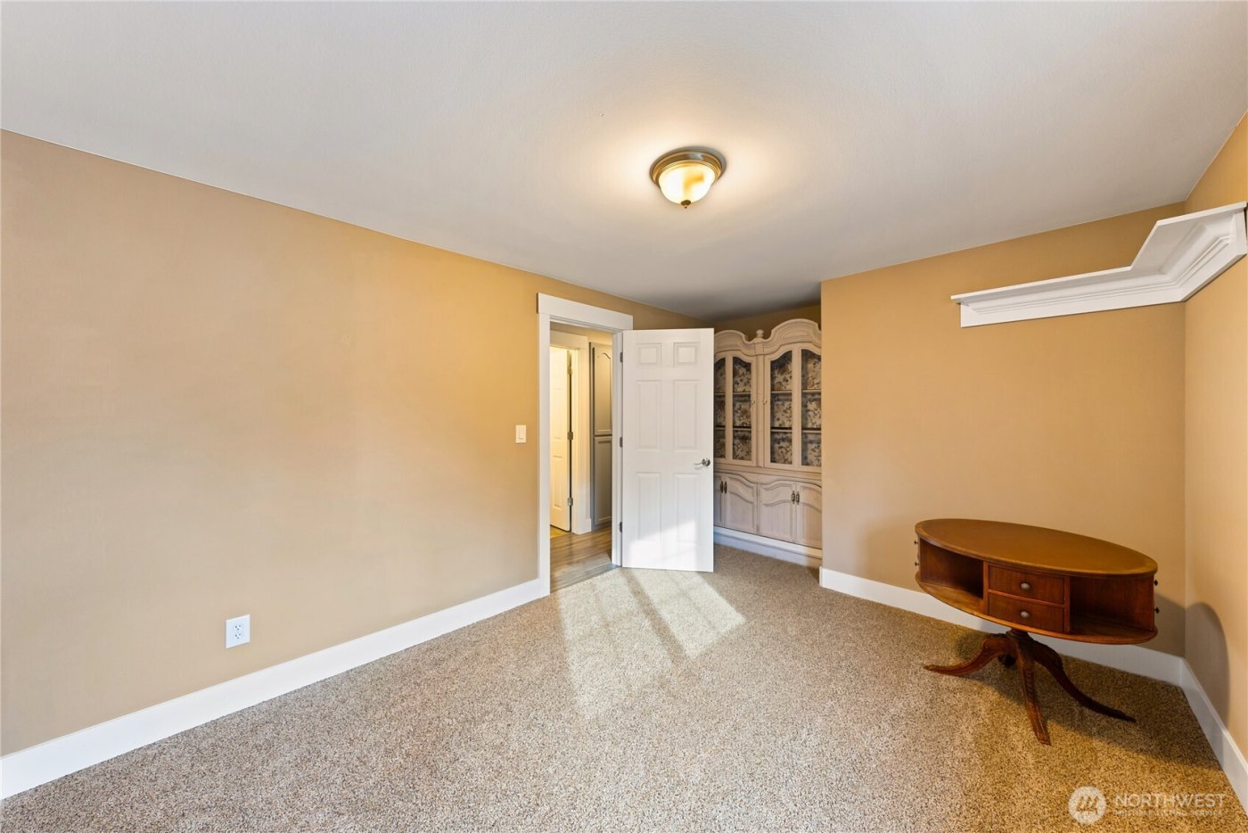 752 Tillamuk Drive , La Conner, WA 98257