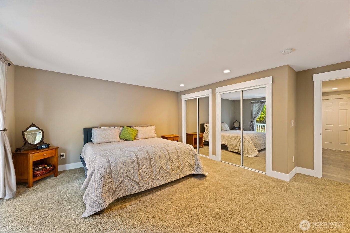 752 Tillamuk Drive , La Conner, WA 98257