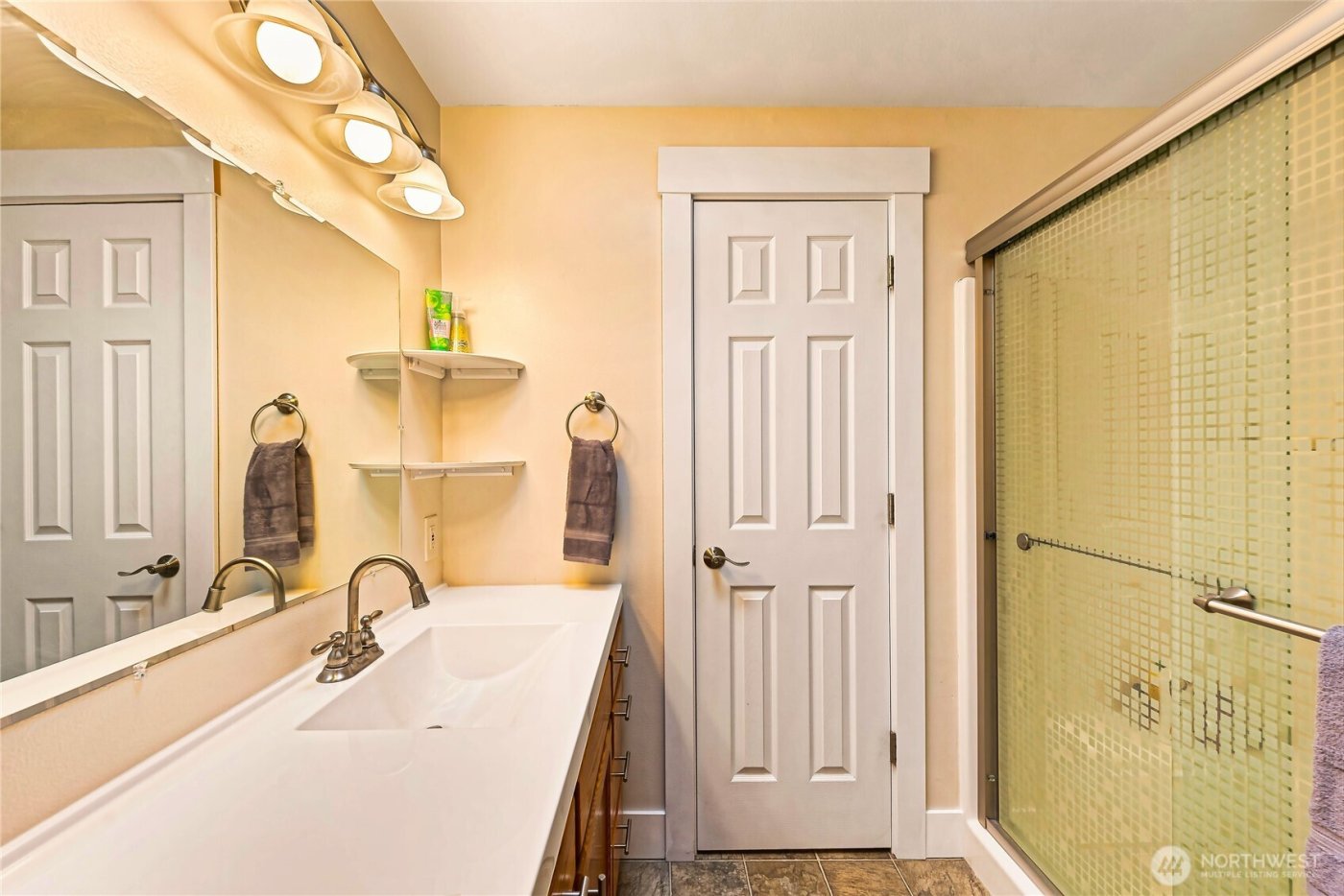 752 Tillamuk Drive , La Conner, WA 98257