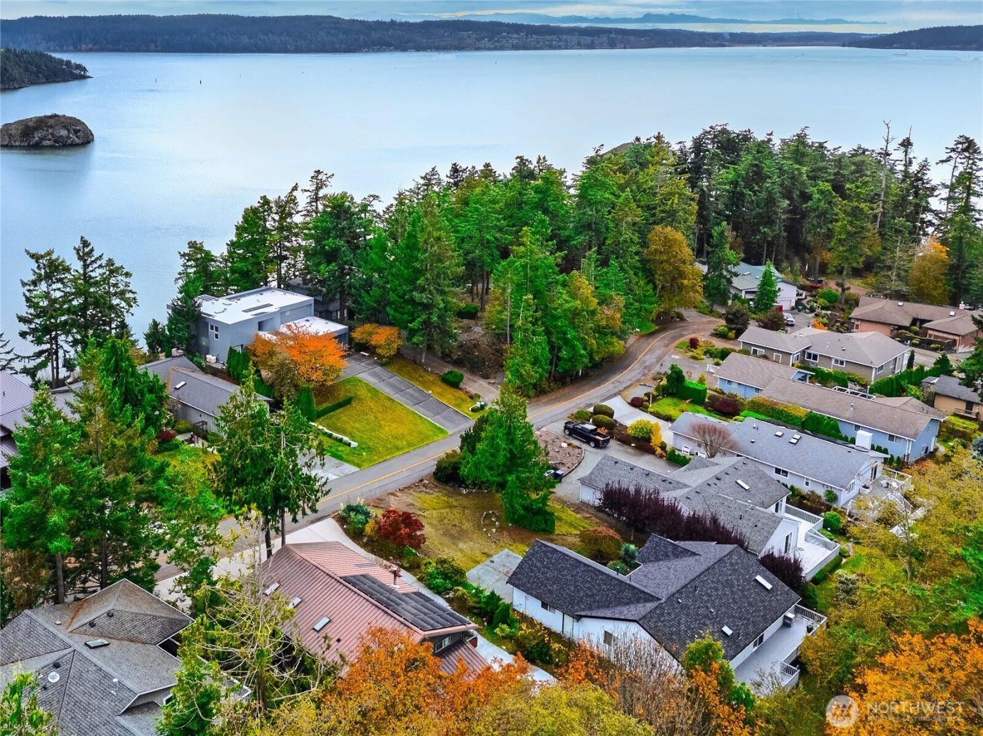 752 Tillamuk Drive , La Conner, WA 98257