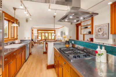 2117 N 36th Street , Seattle, WA 98103 - Photo 16