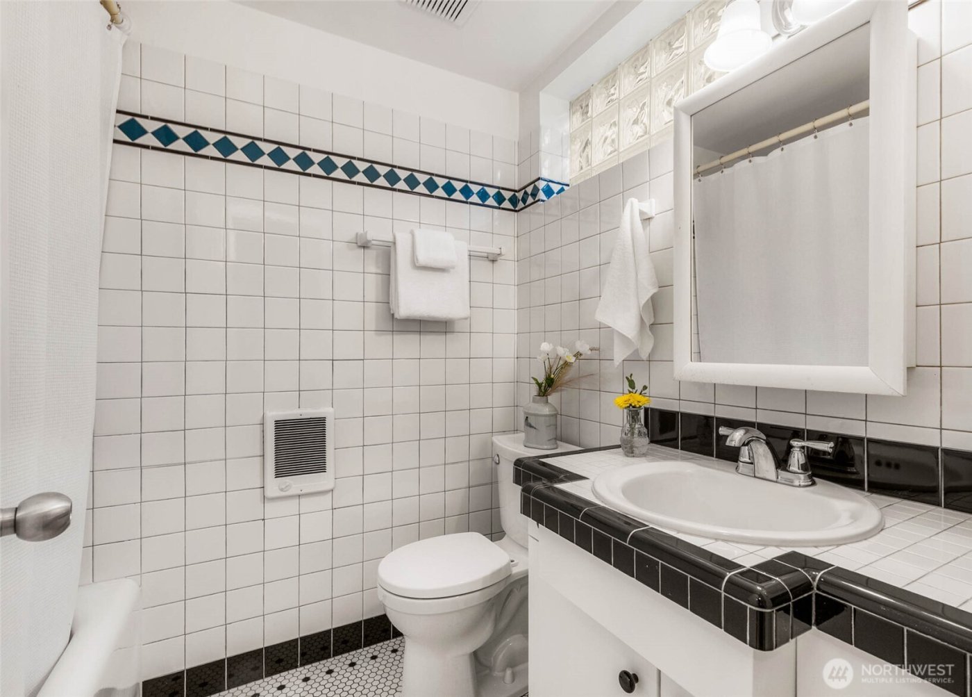 2117 N 36th Street , Seattle, WA 98103